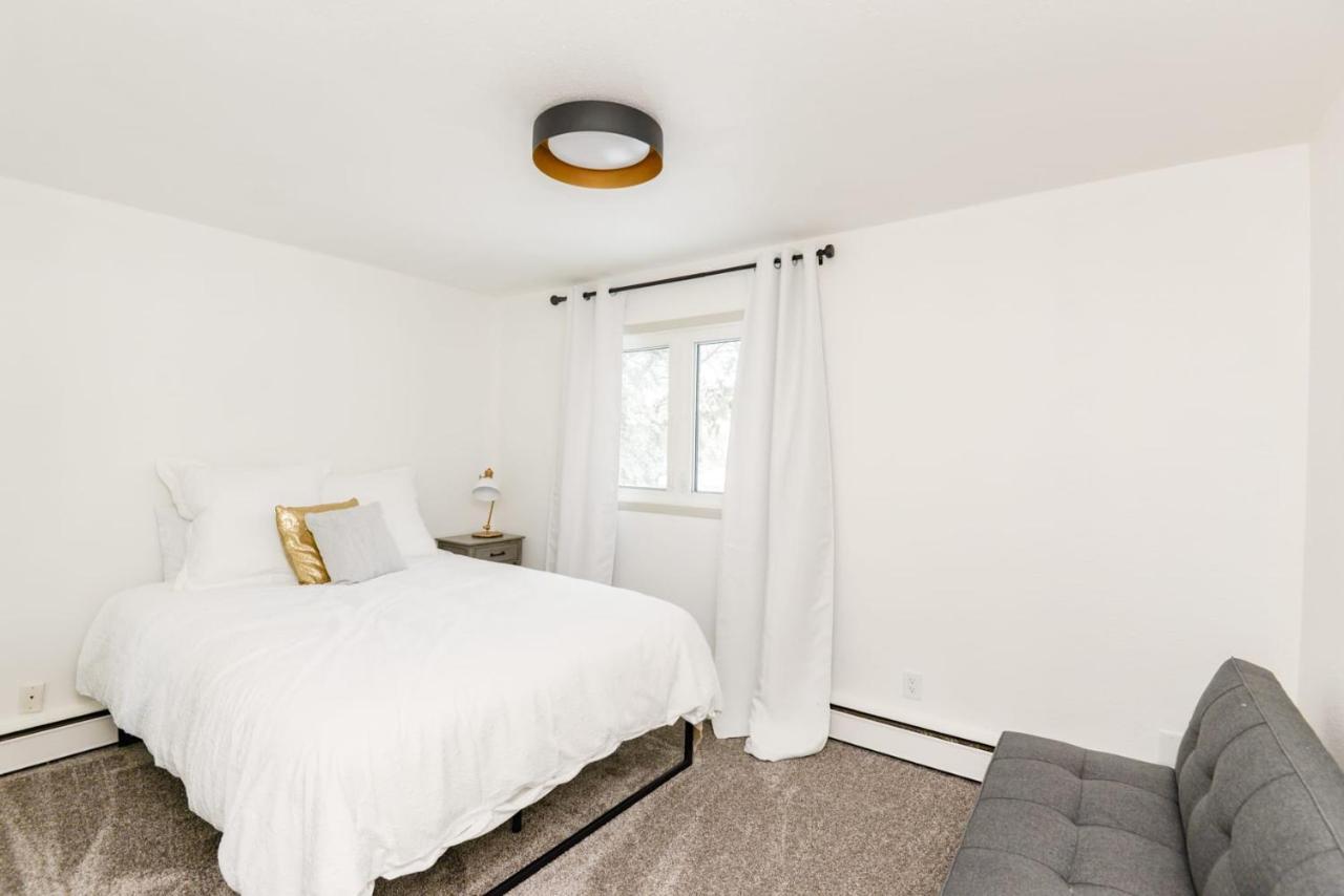 New Remodeled Townhome In Central Fargo Esterno foto
