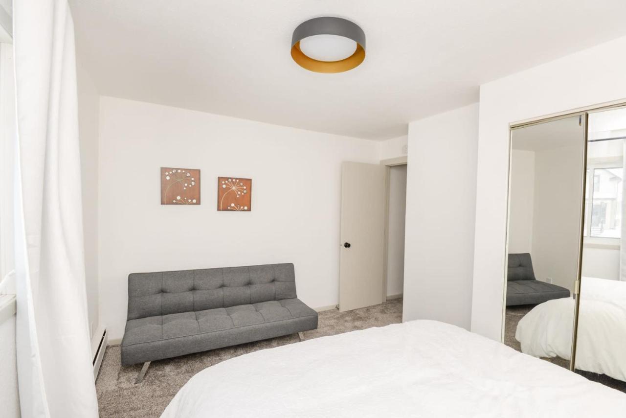 New Remodeled Townhome In Central Fargo Esterno foto