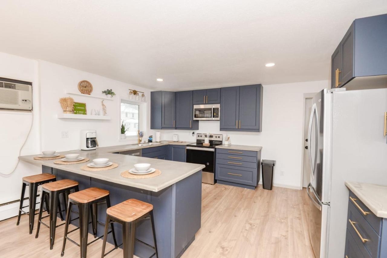 New Remodeled Townhome In Central Fargo Esterno foto