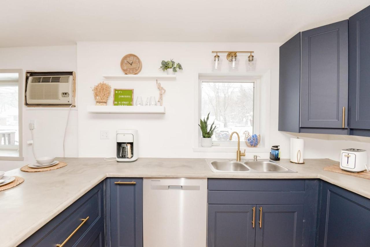 New Remodeled Townhome In Central Fargo Esterno foto